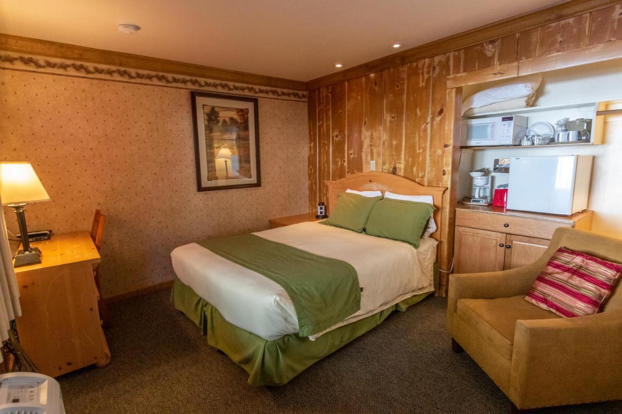 June Lake Motel Екстериор снимка