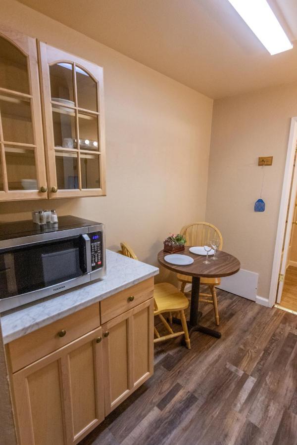 June Lake Motel Екстериор снимка