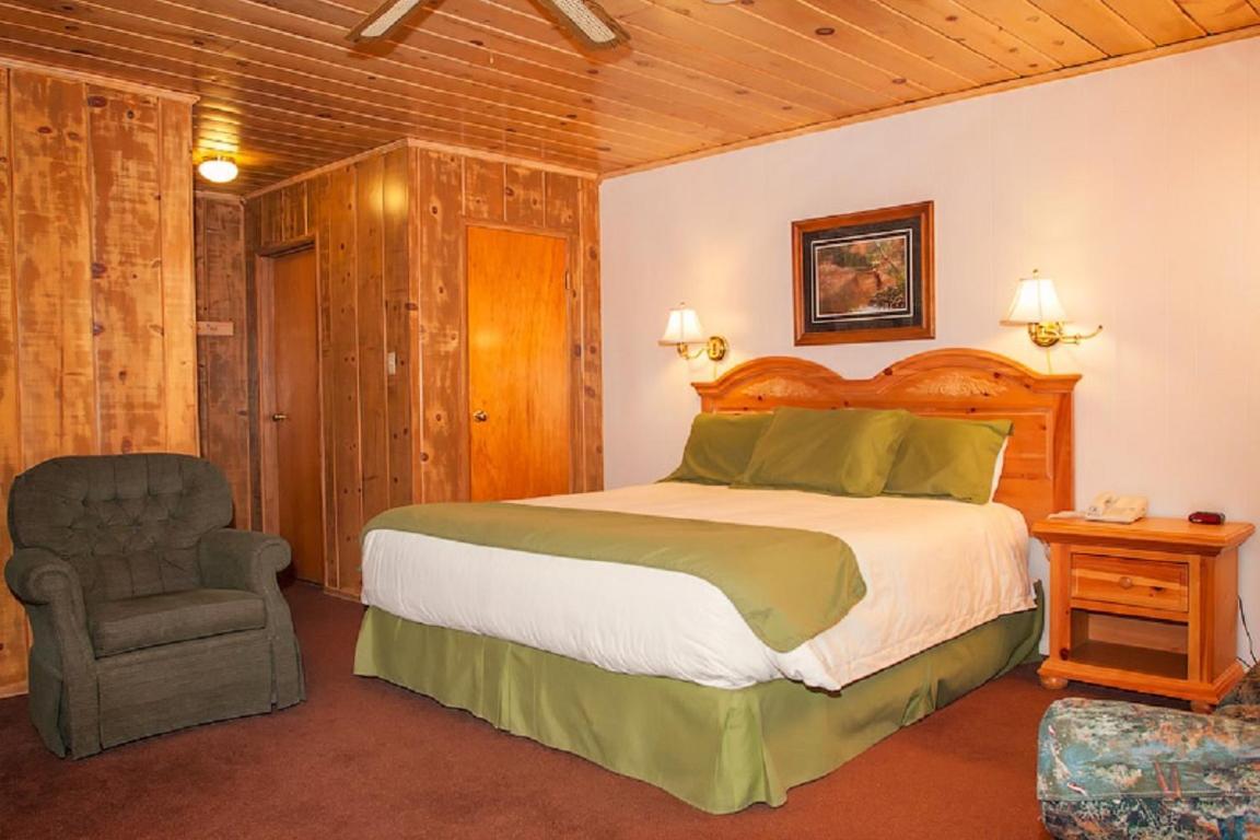 June Lake Motel Екстериор снимка
